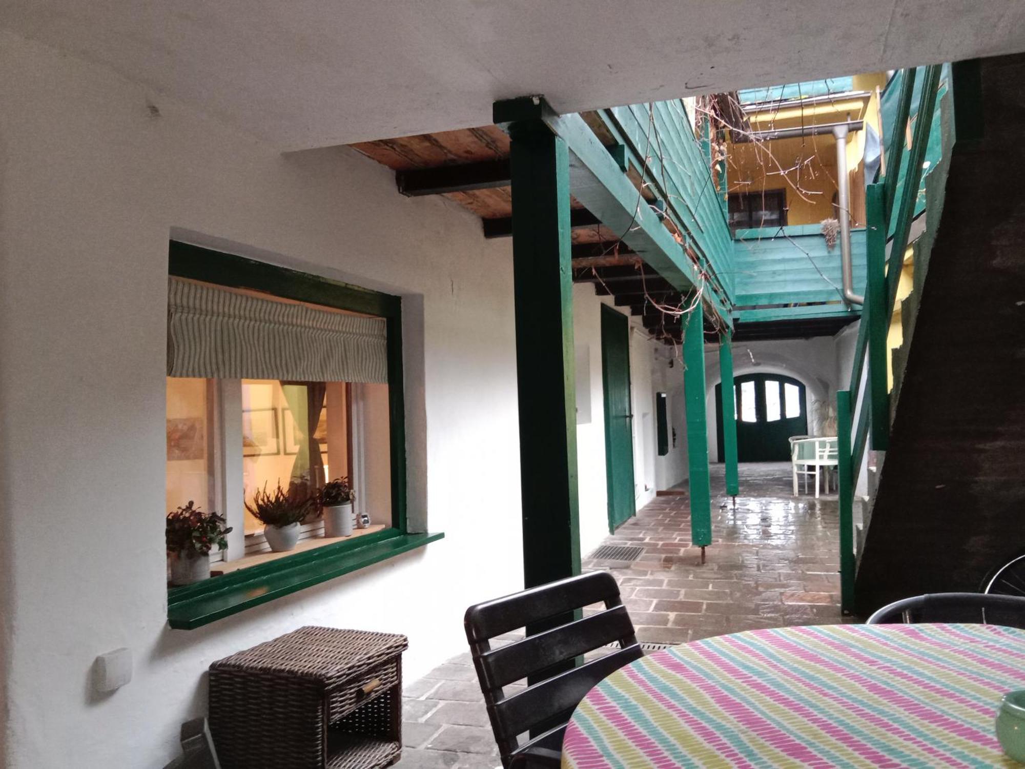 Studio In Altstadthaus Sankt Veit an der Glan Exterior photo